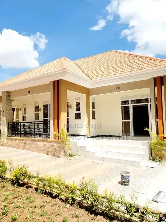 3bdrm Bungalow in Makindye, Central Division for rent
