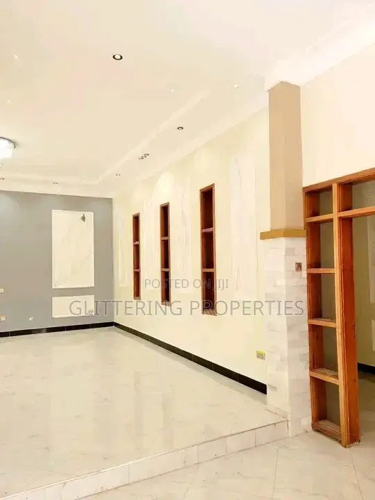 3bdrm Bungalow in Makindye, Central Division for rent