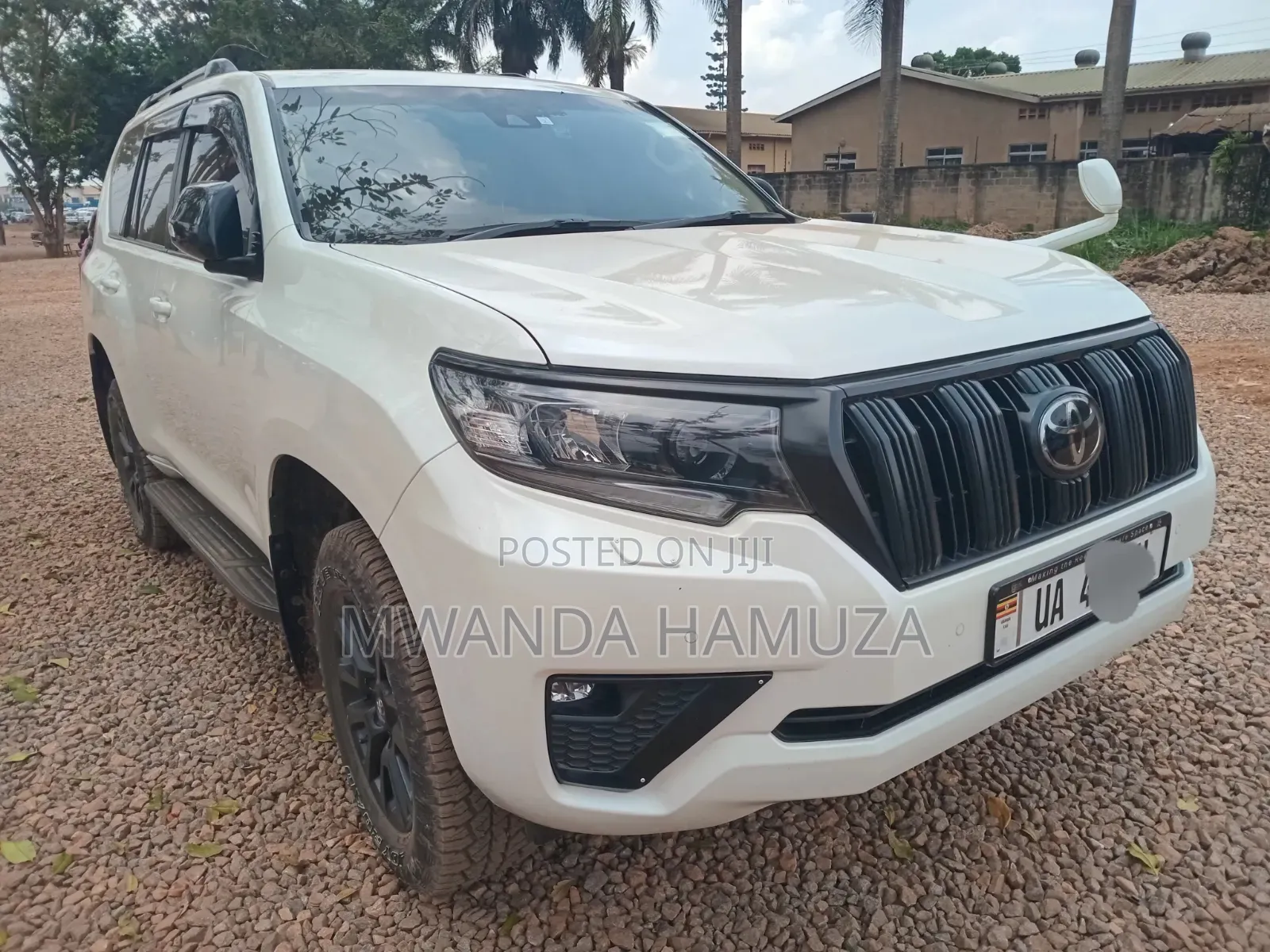 Toyota Land Cruiser Prado 2023 White