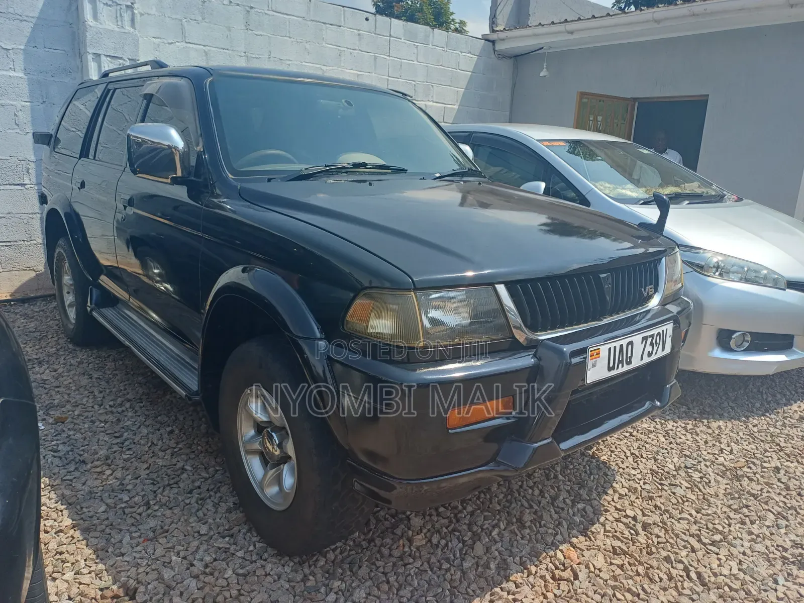 Mitsubishi Challenger 2000 Black