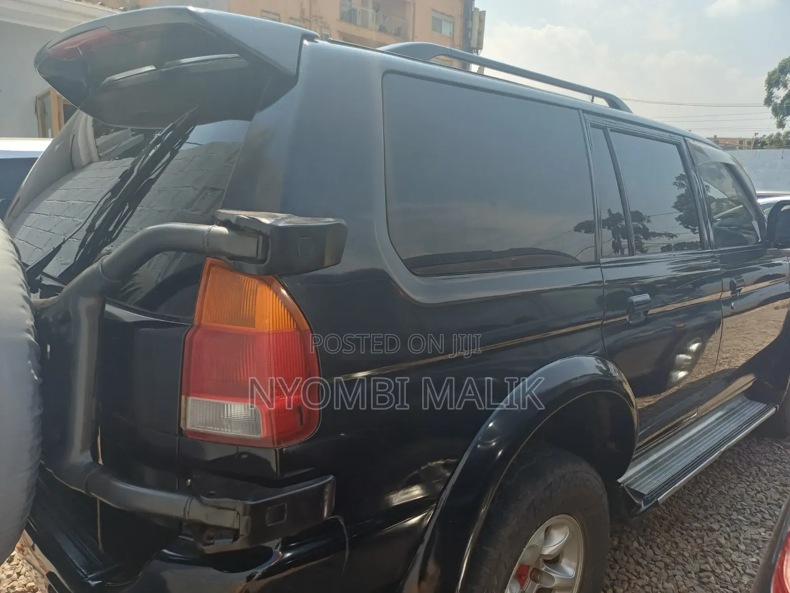 Mitsubishi Challenger 2000 Black
