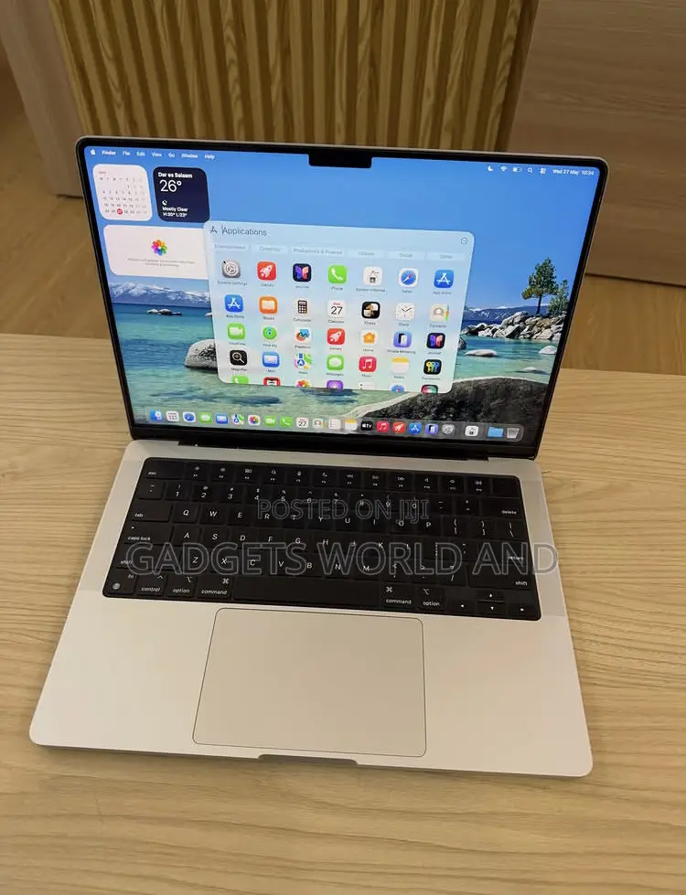 Laptop Apple MacBook Pro 18GB Apple M3 Pro SSD 512GB