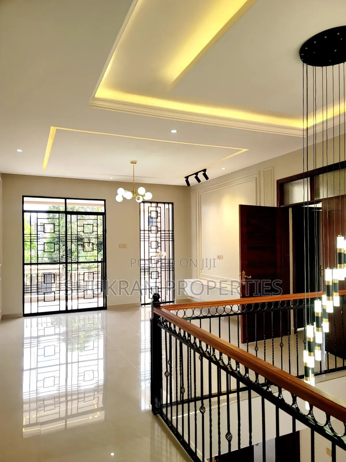 8bdrm Mansion in Akright City, Central Division for sale