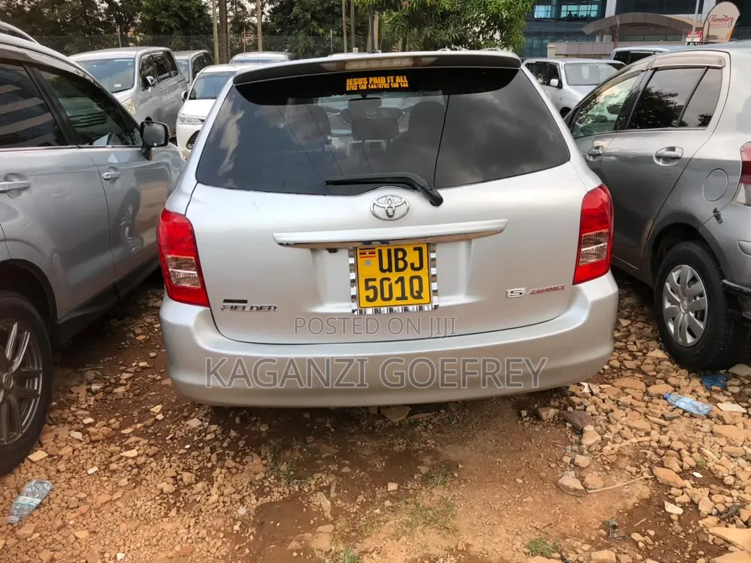 Toyota Corolla Fielder 2005 Silver