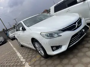 Toyota Mark X 2.5 AWD 2013 White