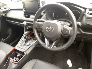 Toyota RAV4 2021 Gray