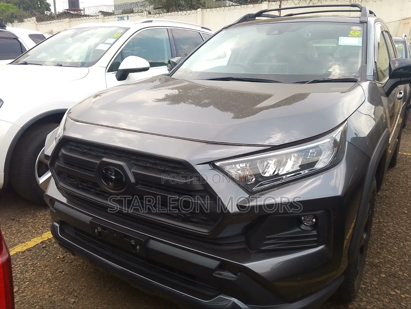 Toyota RAV4 2021 Gray