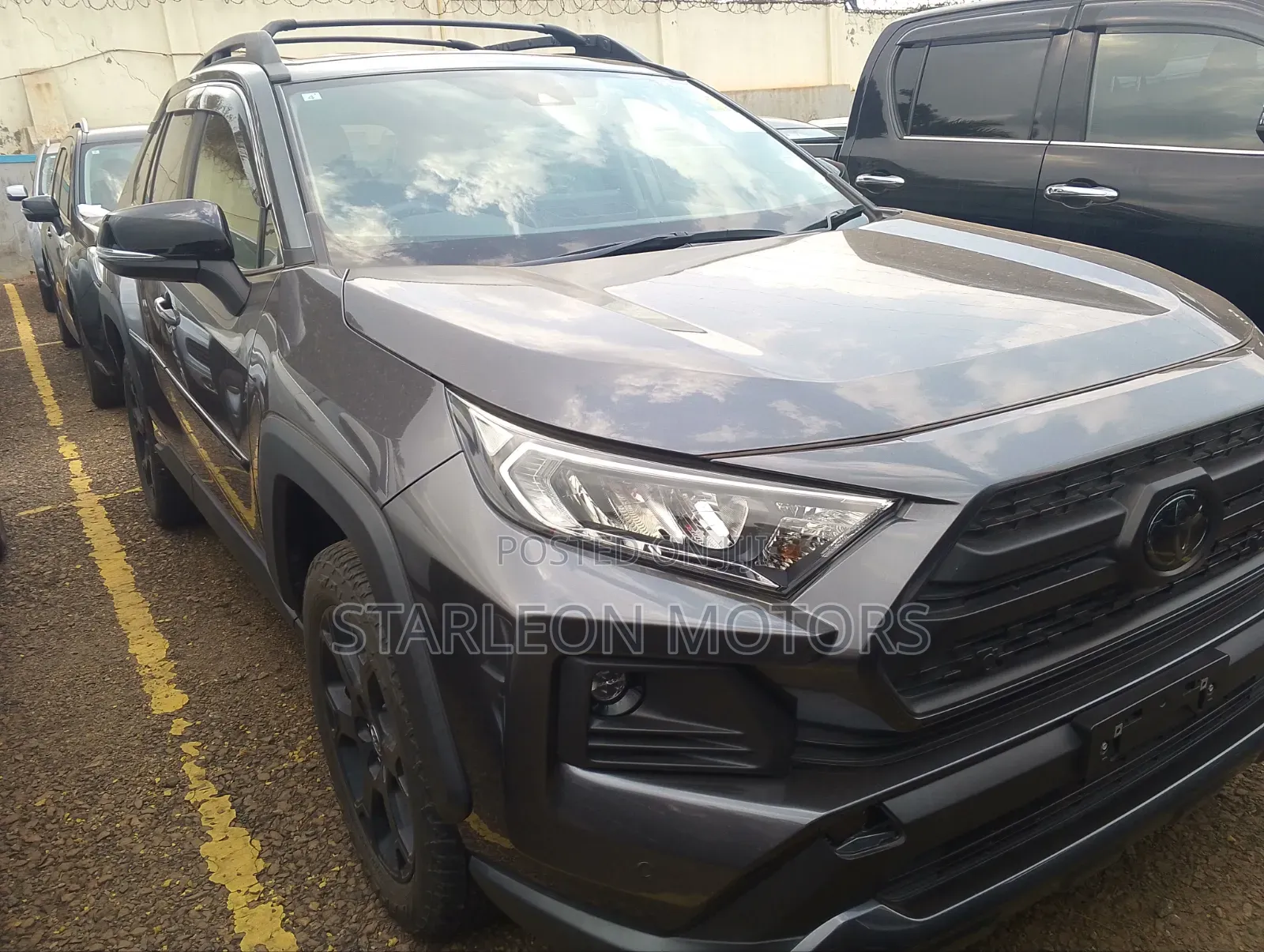 Toyota RAV4 2021 Gray