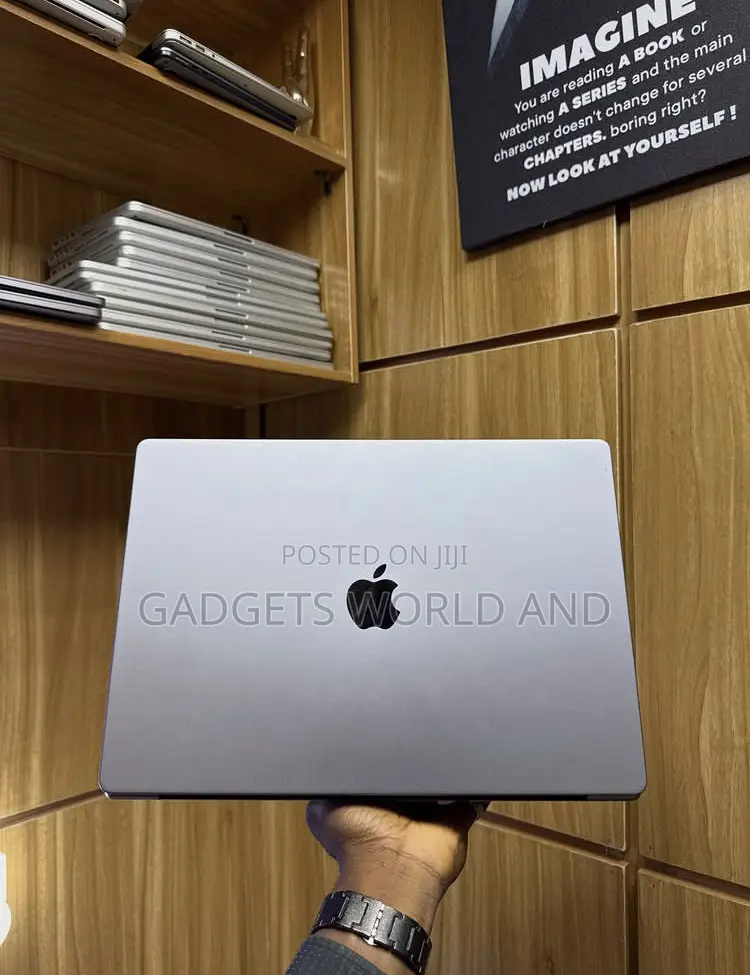 Laptop Apple MacBook Pro 64GB Apple M1 Max SSD 512GB