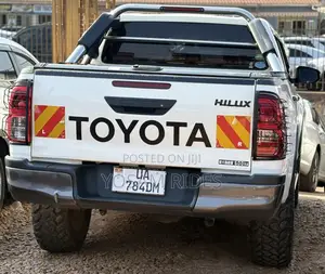 Toyota Hilux Revo Double Cab Deisel 2.8 AWD 2016 White