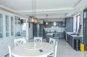 5bdrm House in Renewills Real, Katabi for rent