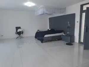 5bdrm House in Renewills Real, Katabi for rent