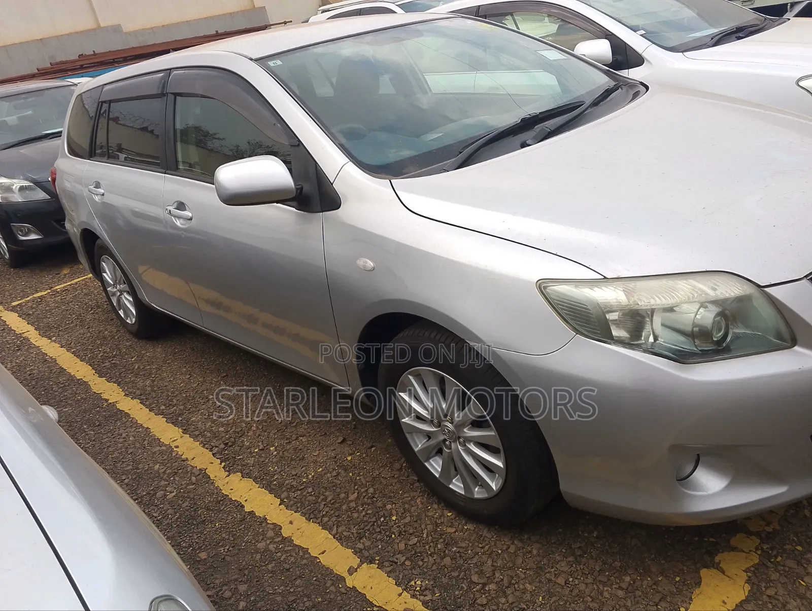 Toyota Corolla Fielder 2012 Silver