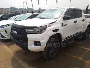 Toyota Hilux Revo Double Cab Deisel 2.4 AWD 2022 White