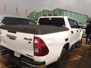 Toyota Hilux Revo Double Cab Deisel 2.4 AWD 2022 White
