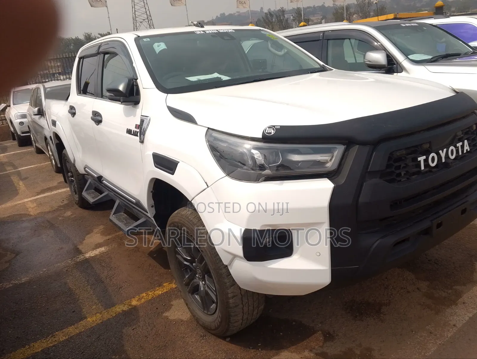 Toyota Hilux Revo Double Cab Deisel 2.4 AWD 2022 White