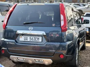 Nissan X-Trail 2.0 Petrol XE 2012 Gray