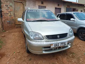 Toyota Raum 1997 Silver