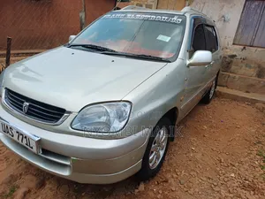 Toyota Raum 1997 Silver
