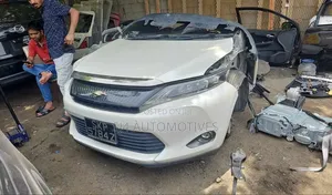Nosecut Toyota Harrier 2016