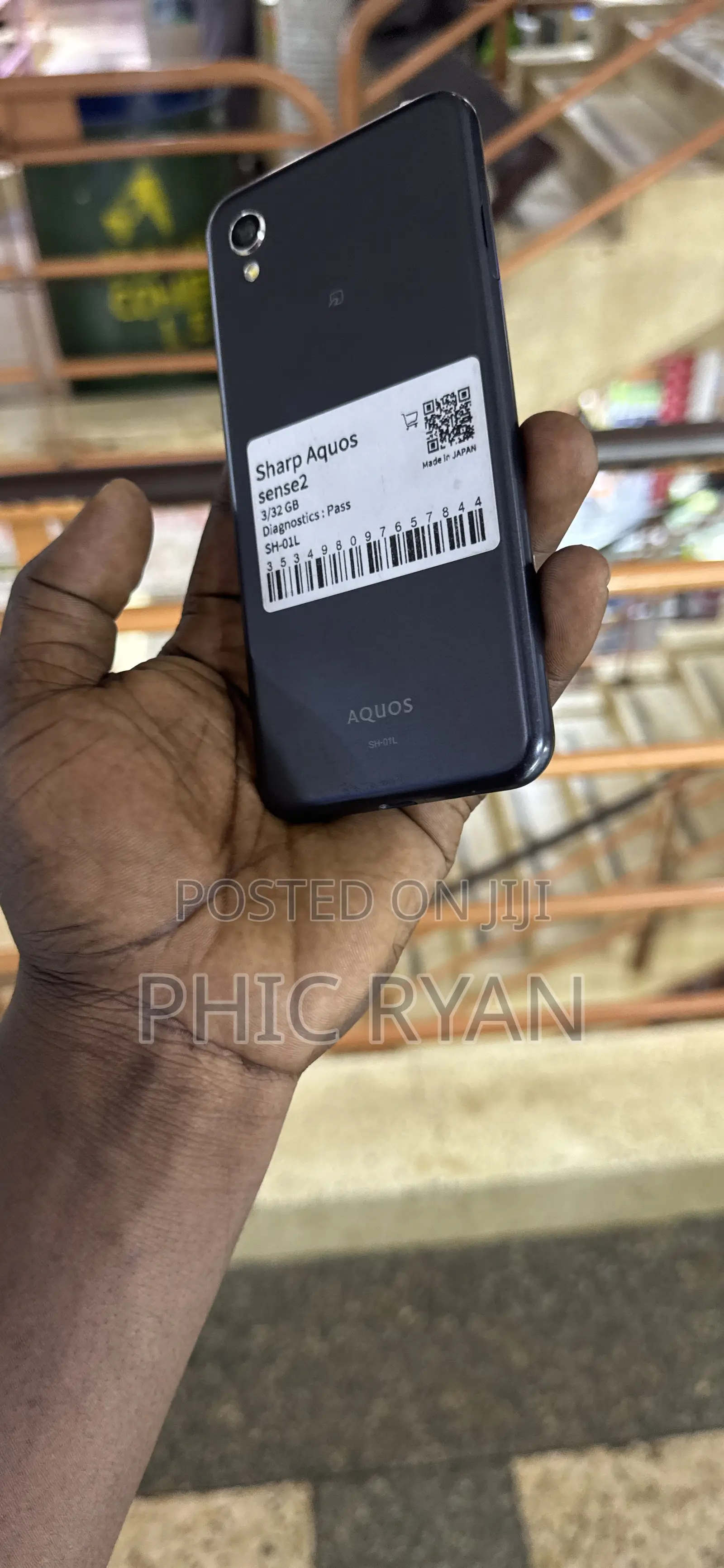 Sharp Aquos Sense 2 SHV43 32 GB Black
