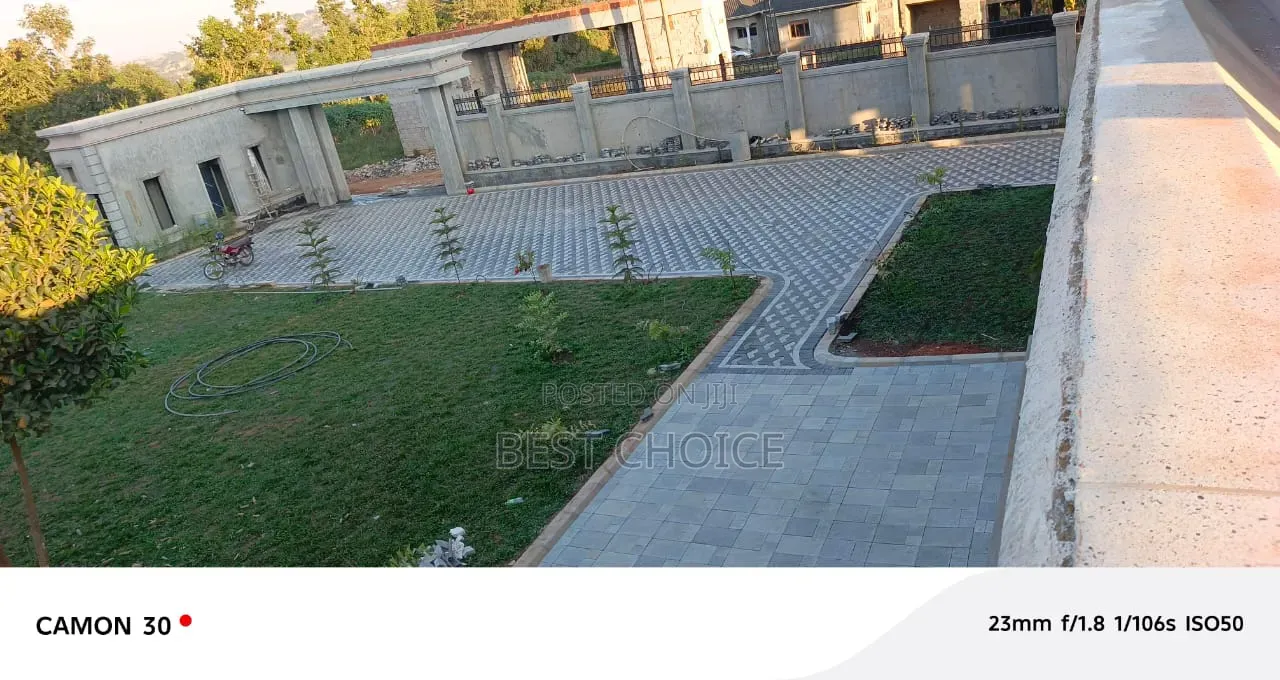 Expert Pavers Installation Services/Land Scaping, Styled to Impress.