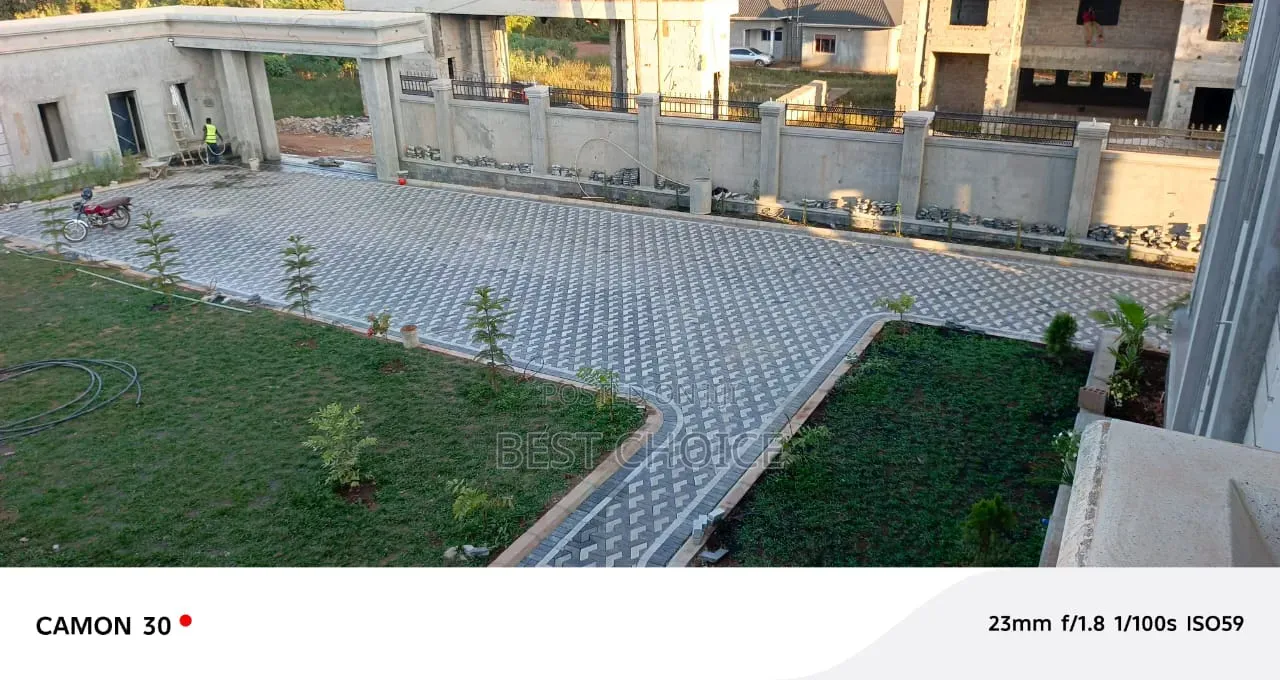 Expert Pavers Installation Services/Land Scaping, Styled to Impress.