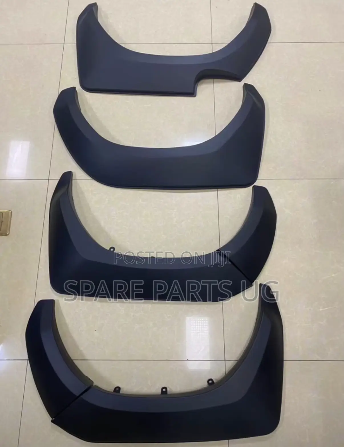 Landcruiser Hardtop / 70 Series Pickup Mouldings