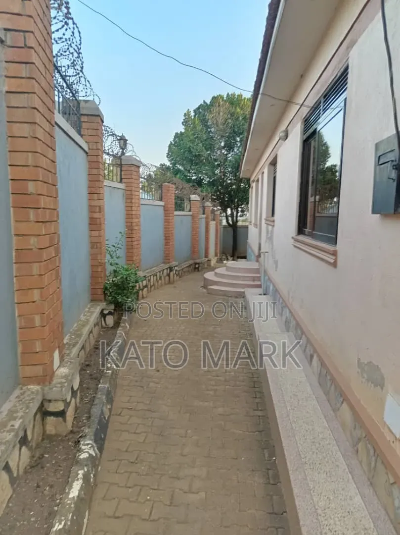 Furnished 4bdrm House in Bweyogerere, Mukono TC for sale