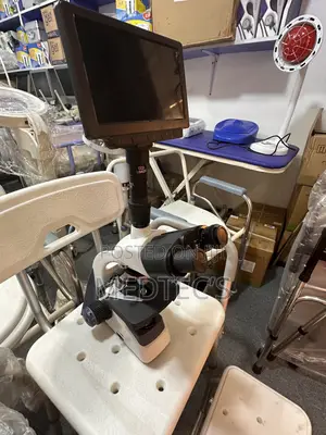 Trinocular Microscope