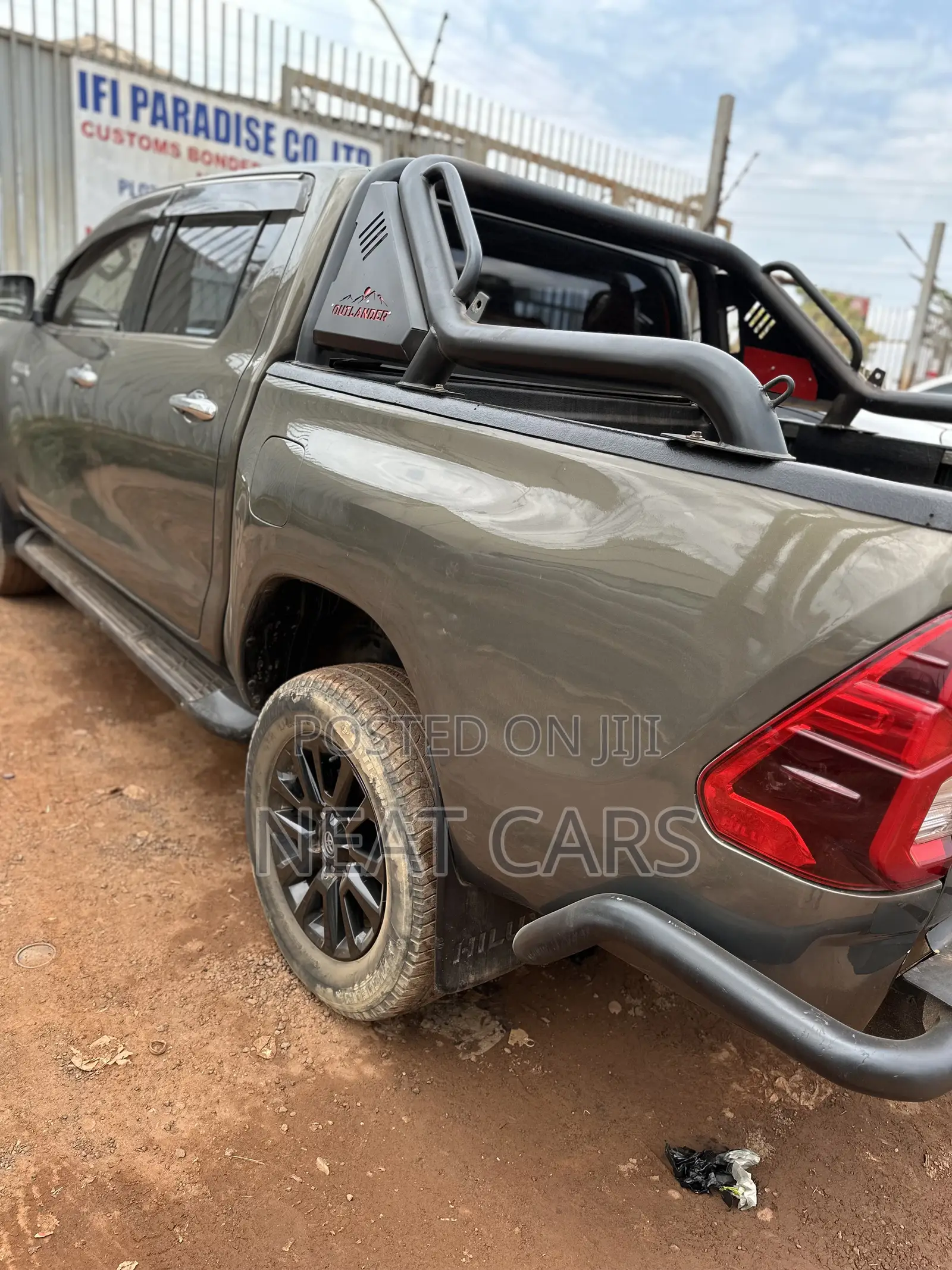 Toyota Hilux 2018 Gray