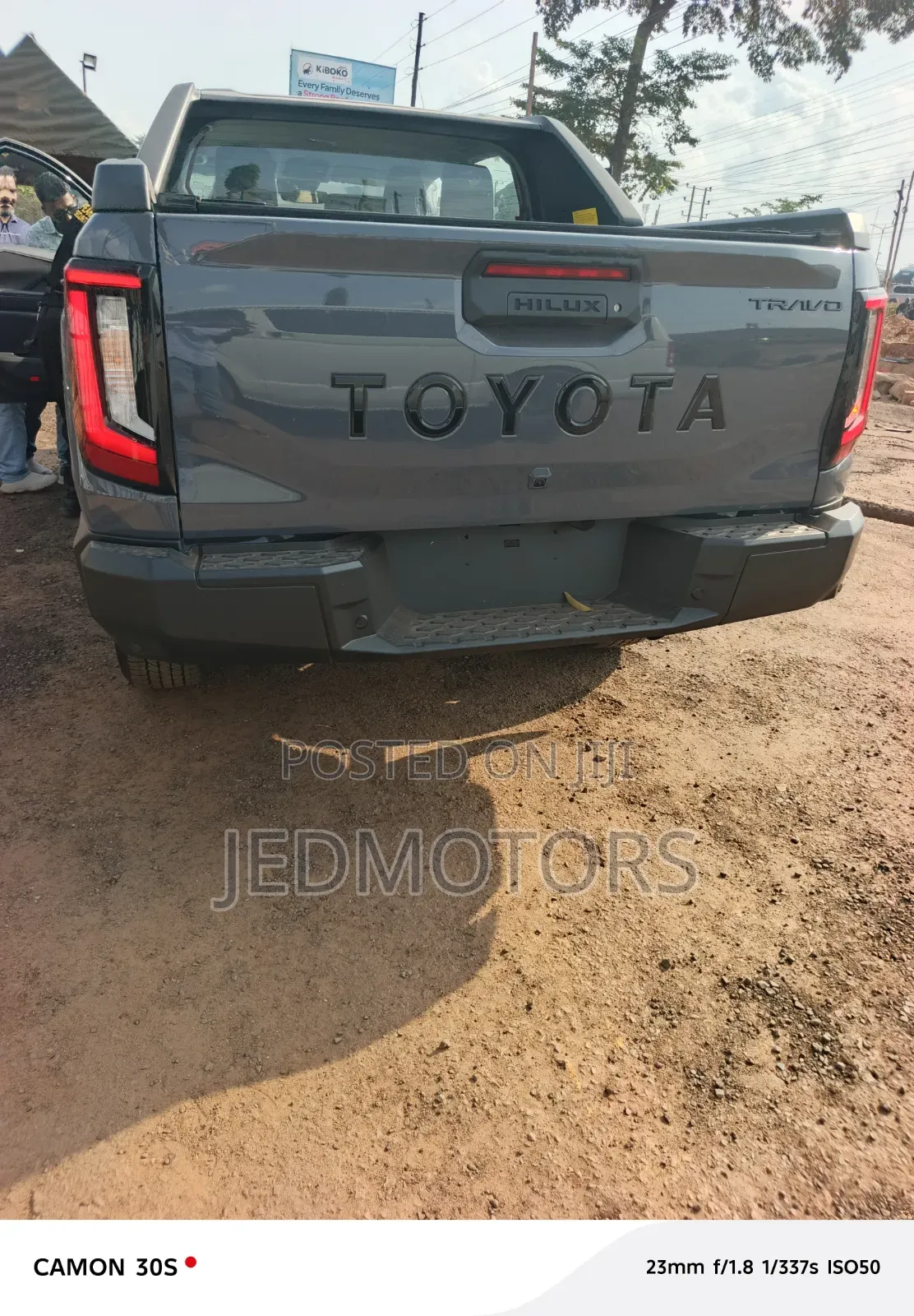 New Toyota Hilux 2025 Gray