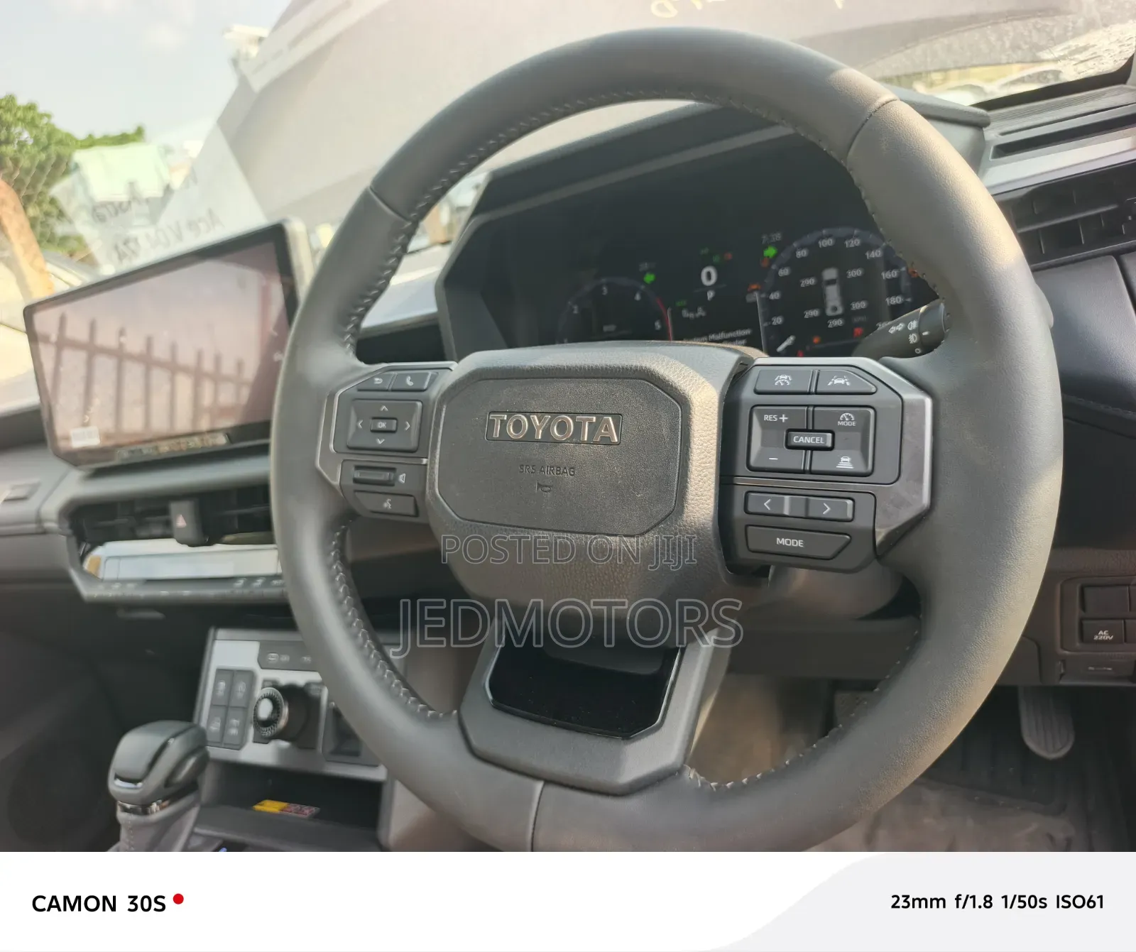 New Toyota Hilux 2025 Gray