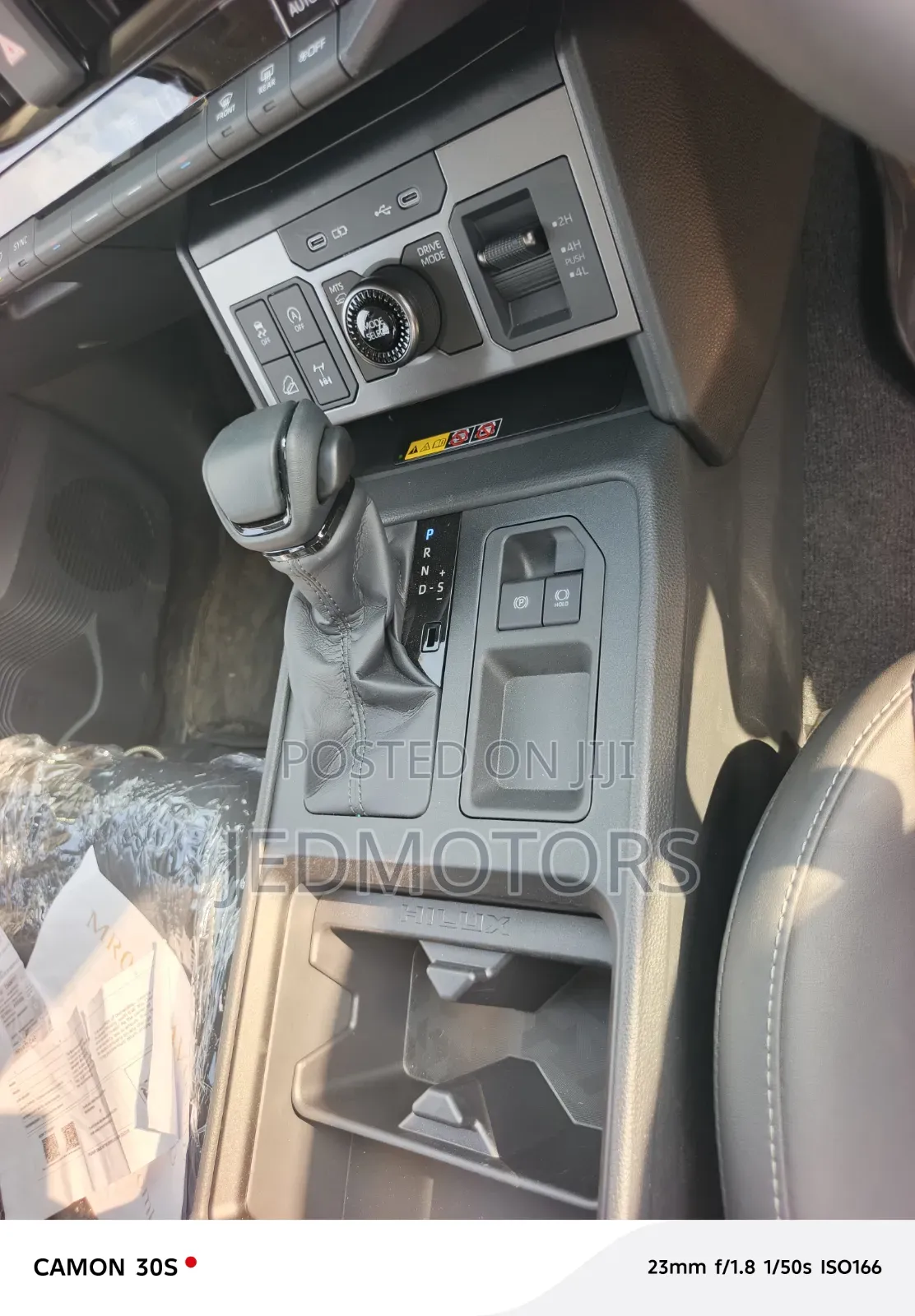 New Toyota Hilux 2025 Gray