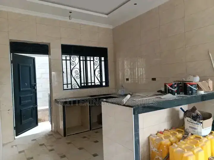 3bdrm Bungalow in Makindye, Central Division for rent