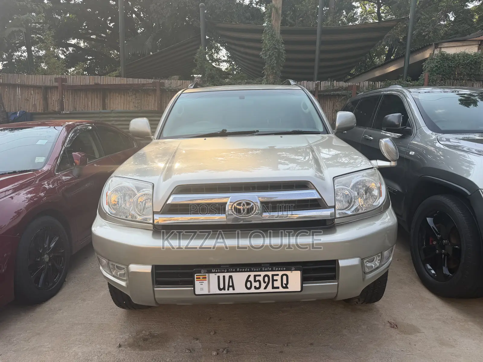 Toyota Hilux Surf 2009 Gold