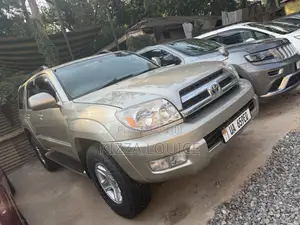 Toyota Hilux Surf 2009 Gold
