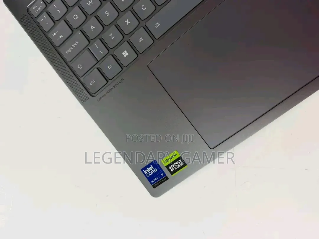 Laptop Lenovo Yoga Pro 9i Aura Edition 24GB Intel Core Ultra 9 SSD 1T