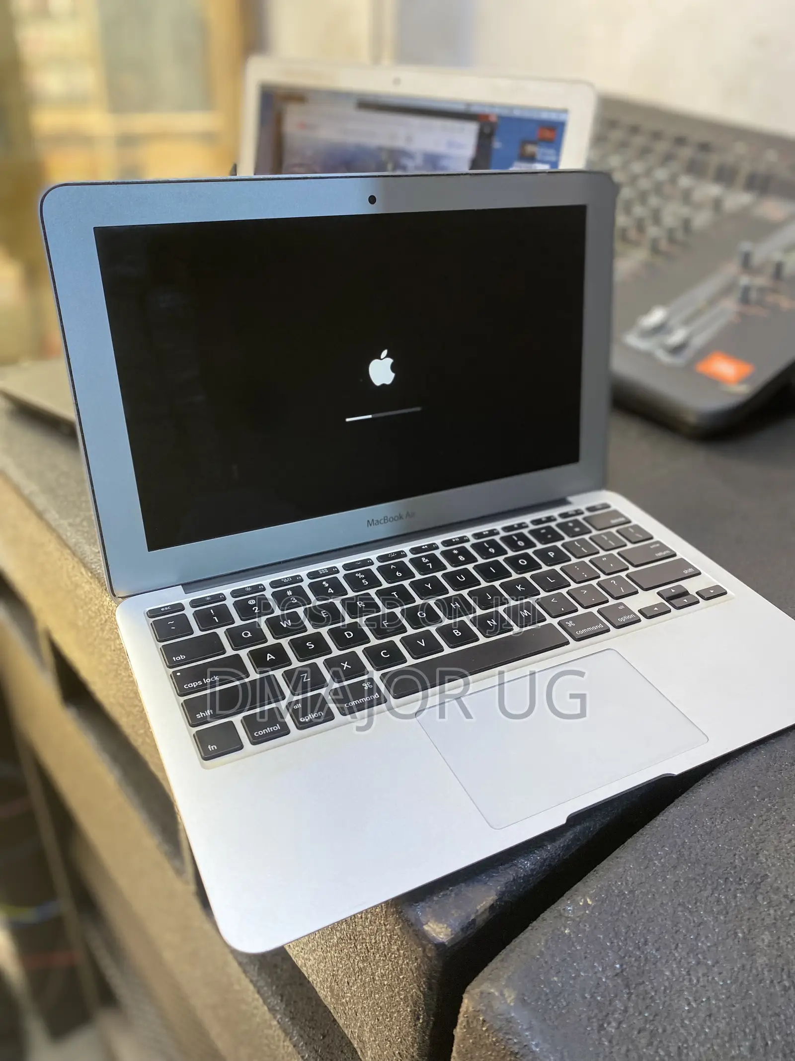 Laptop Apple MacBook Air 4GB Intel Core i5 SSD 128GB
