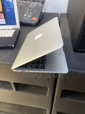 Laptop Apple MacBook Air 4GB Intel Core i5 SSD 128GB