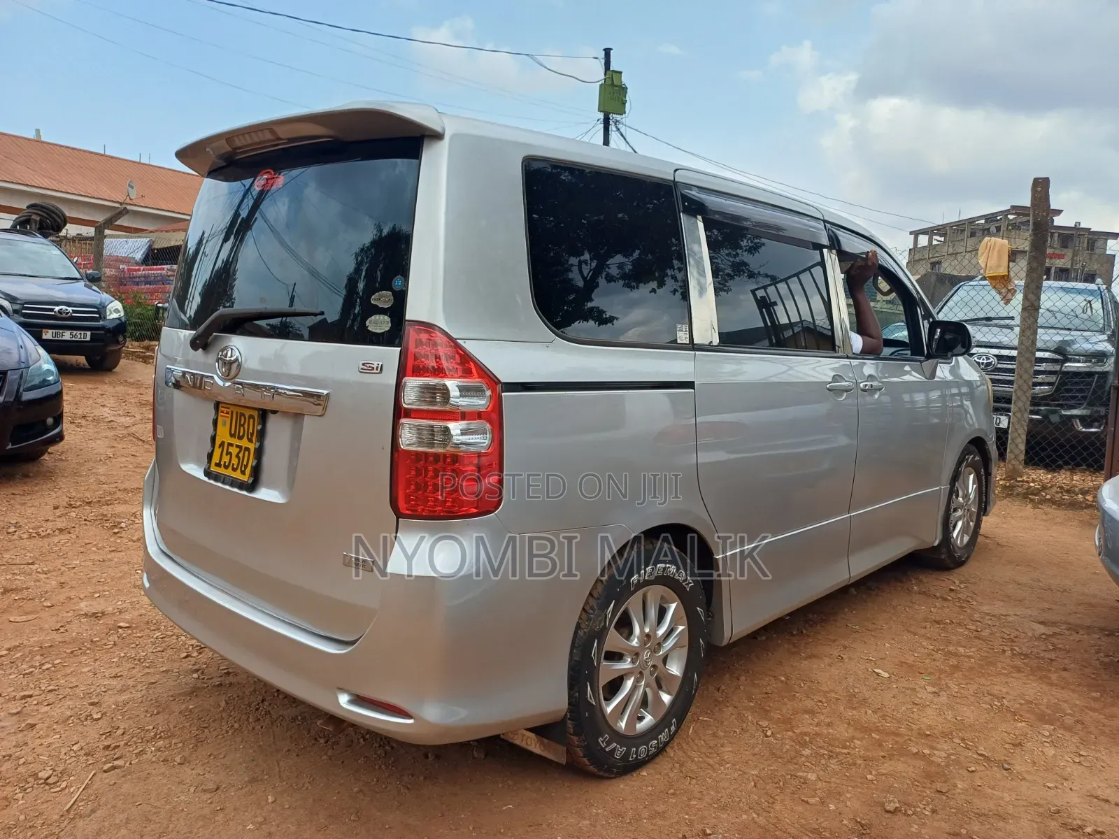 Toyota Noah 2013 Silver