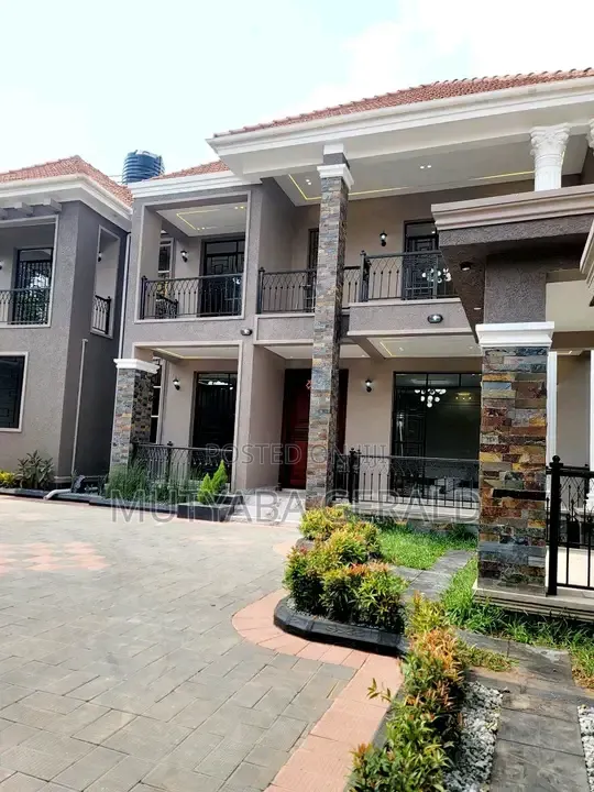 4bdrm Duplex in Lweza Kiggo, Central Division for rent