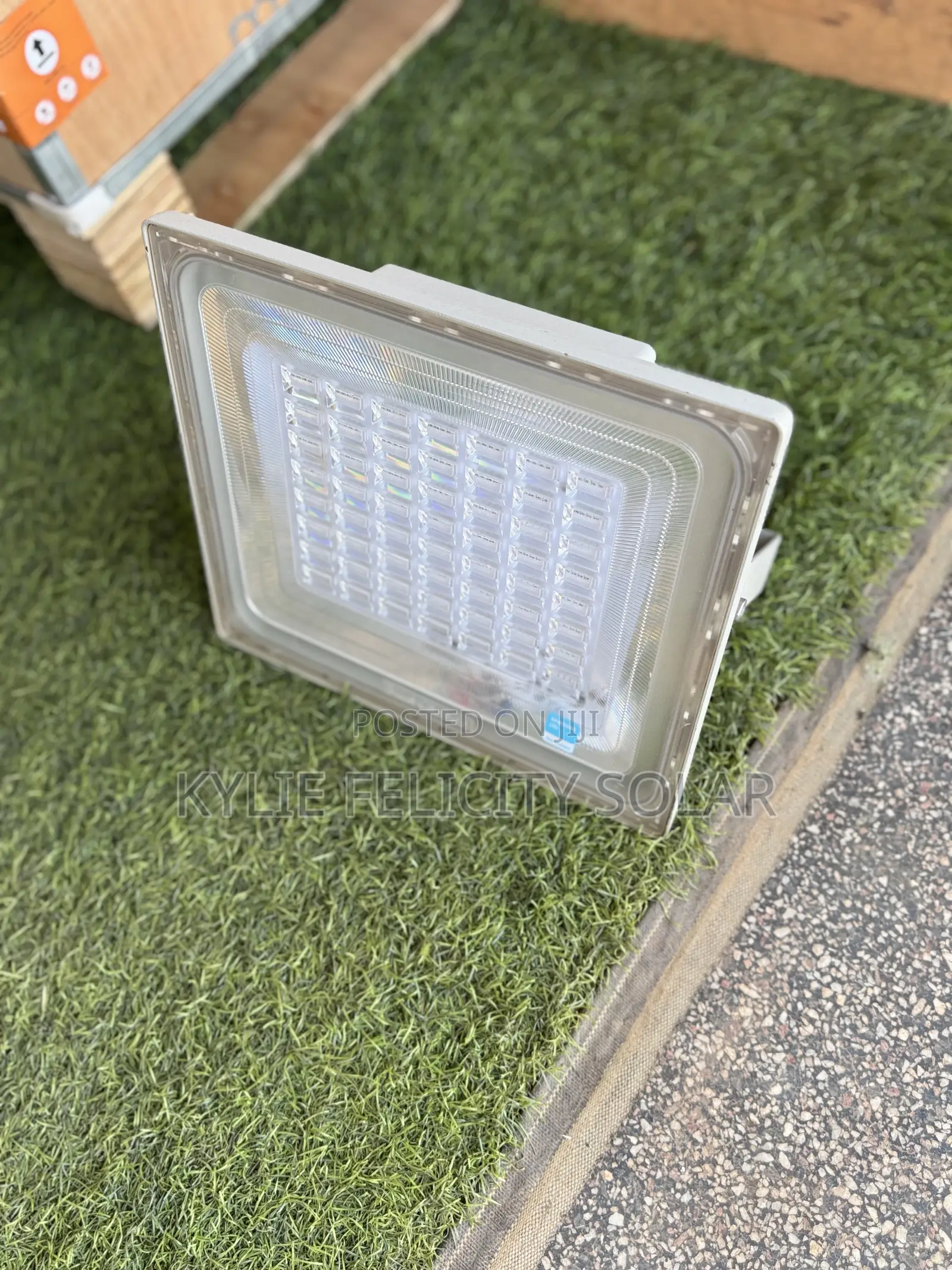 Bluecarbon Solar Light