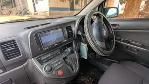 Toyota Wish 2006 Silver