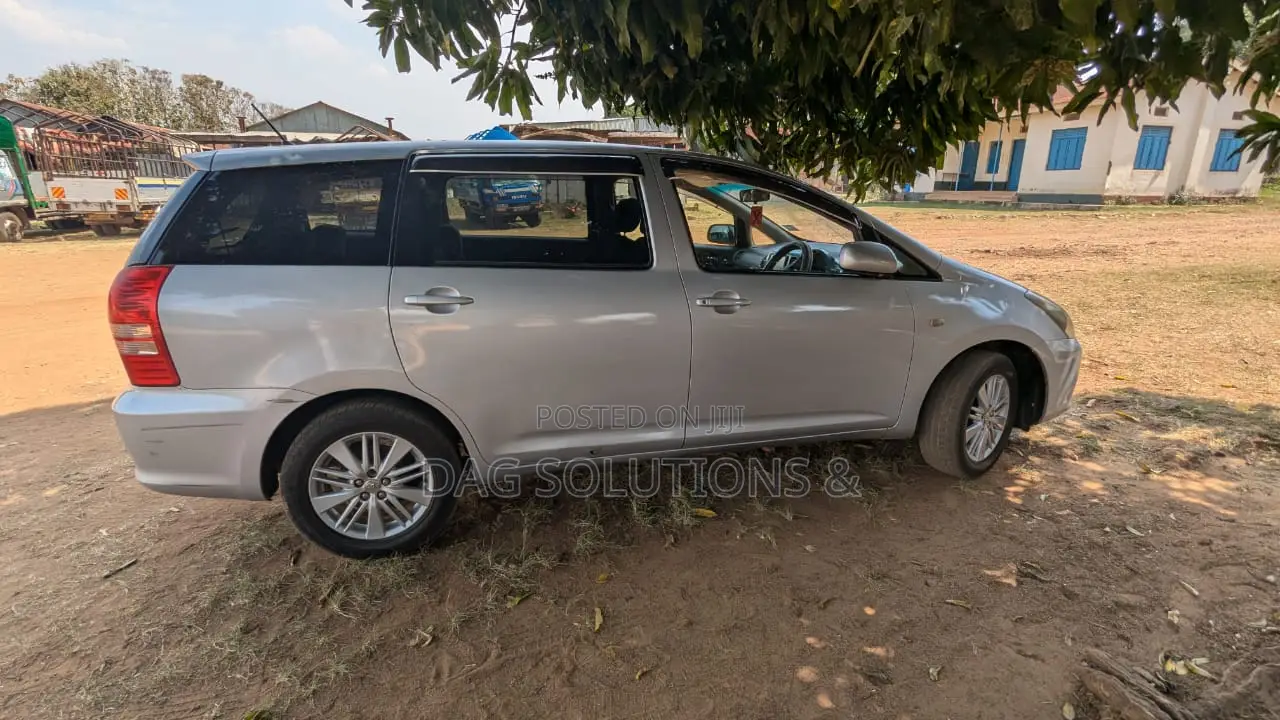 Toyota Wish 2006 Silver