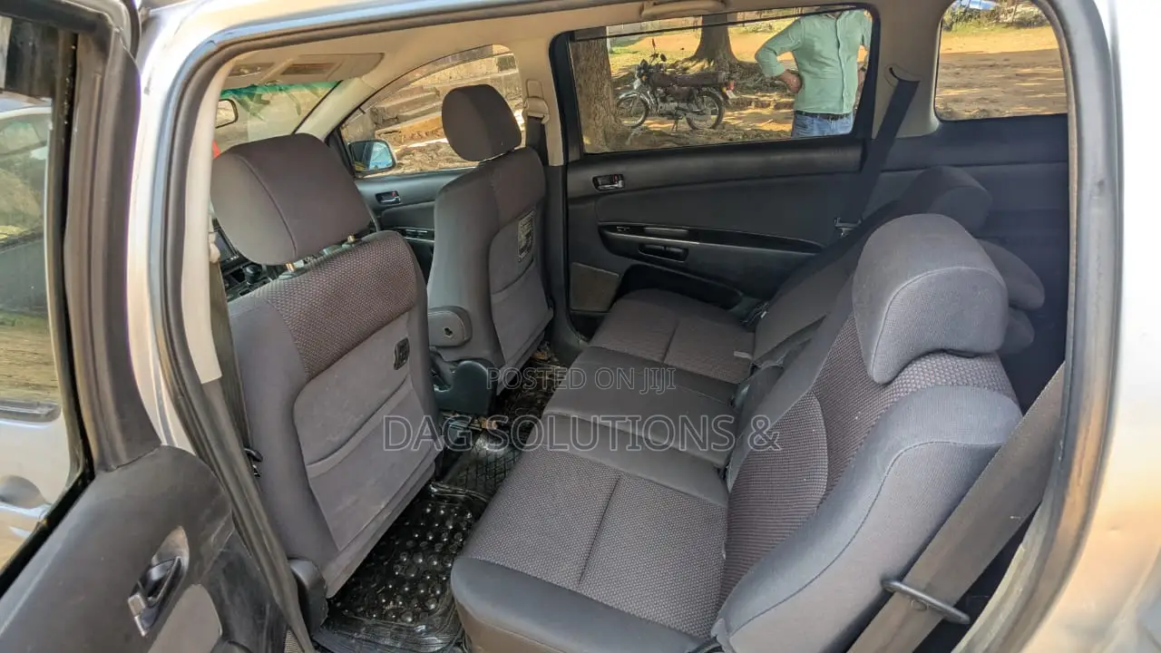 Toyota Wish 2006 Silver