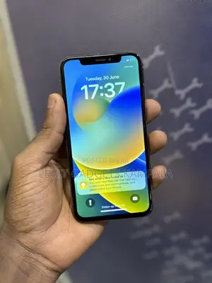 Apple iPhone XS 64 GB White