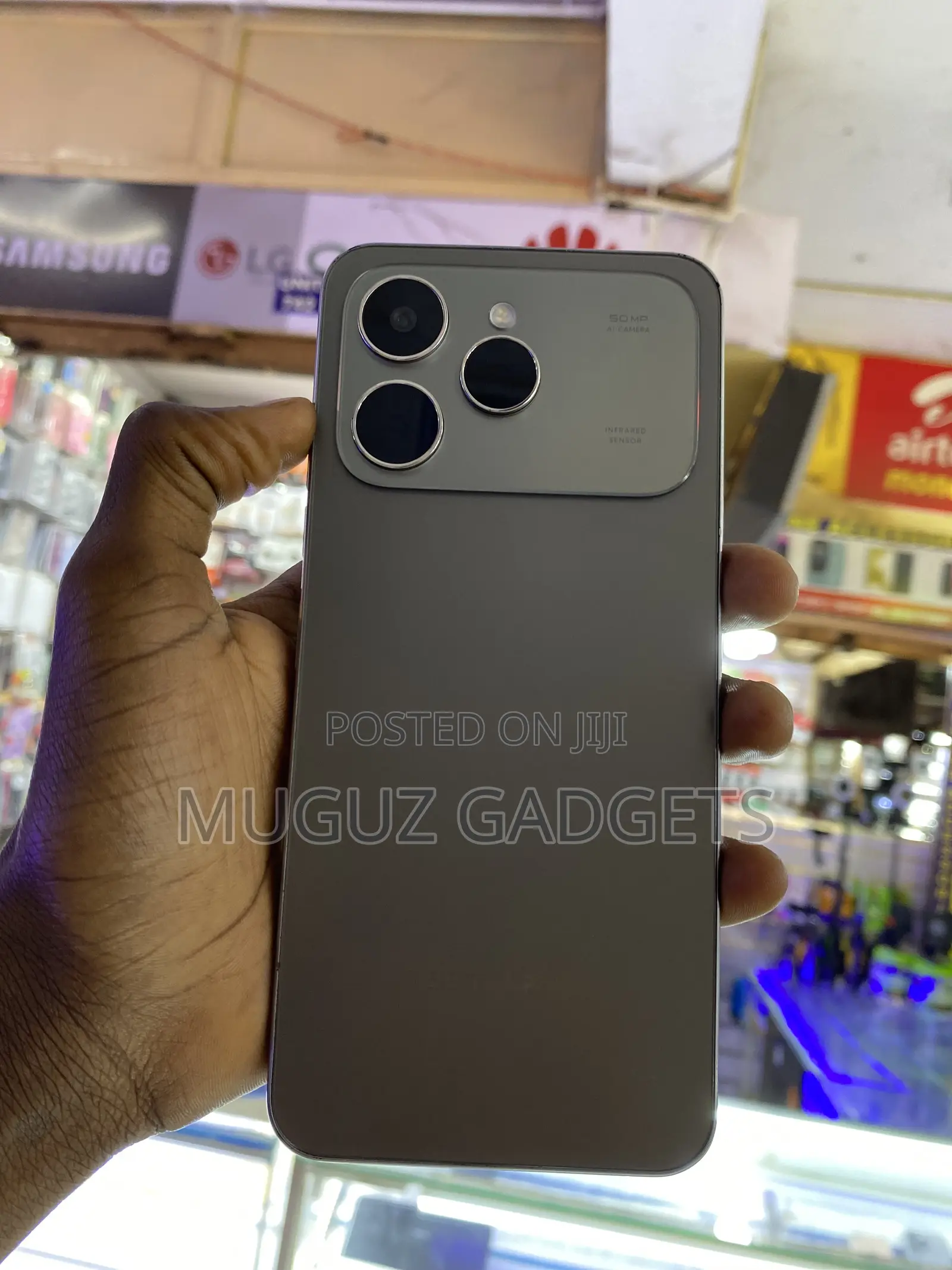 Tecno Spark 40 128 GB Silver