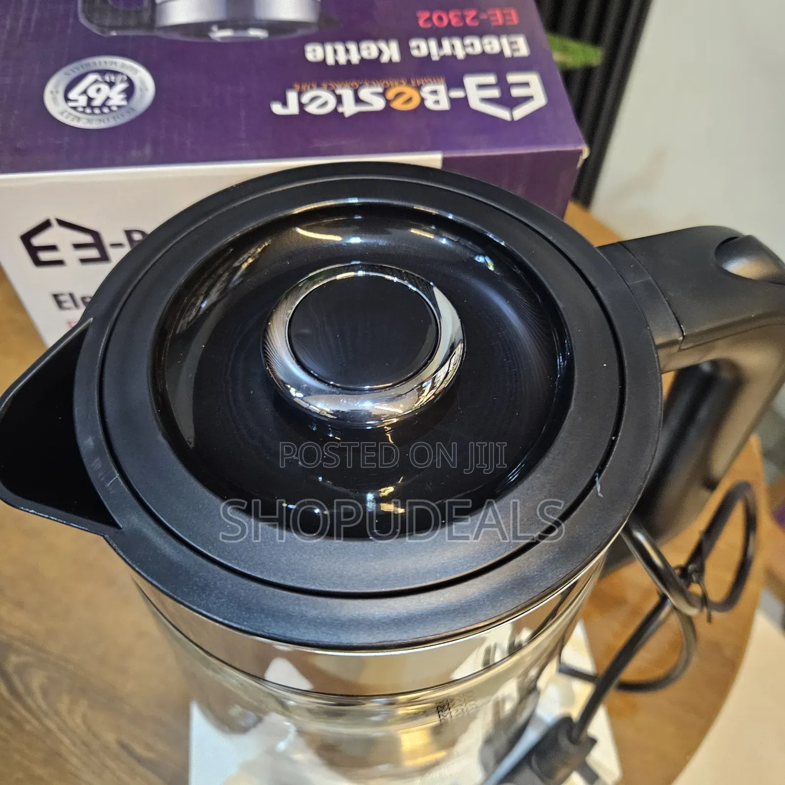 Bester Ee-2302 Is a 1500w Glass Electric Kettle