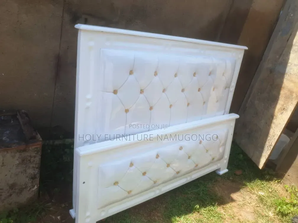 Bed 5by6 Wood Made
